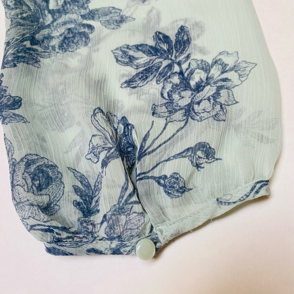 Lauren Conrad Floral Top - Picture 3 of 4